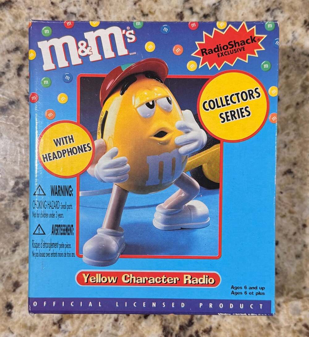 Vintage M&M’s Yellow Character Collectors Series AM/FM Radio w/ Headphones Radio